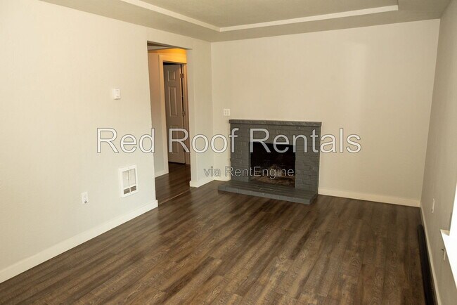 Building Photo - 6726 S D St