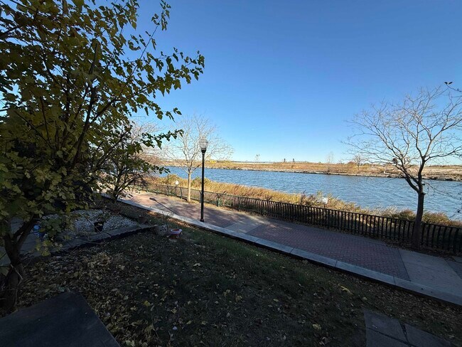 Building Photo - 76 Lyon Ct