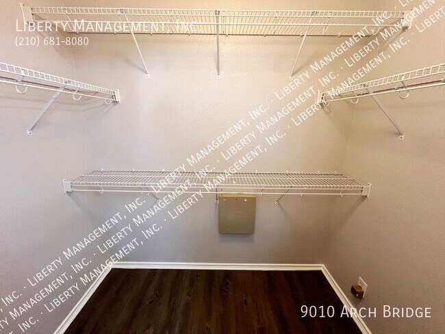 Building Photo - 9010 Arch Bridge