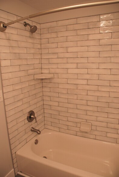 Building Photo - 350 Bricker Dr