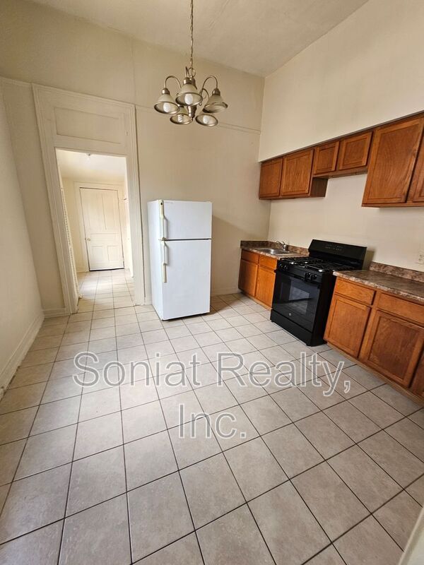 Building Photo - 422 S Salcedo St