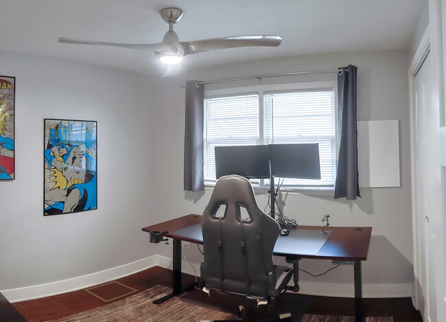 Building Photo - 227 N Butterfield Rd