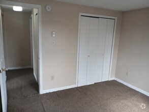 Building Photo - 1106 Hazel Dr