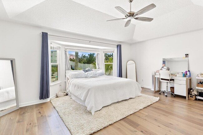 Building Photo - 200 Islamarada Ct