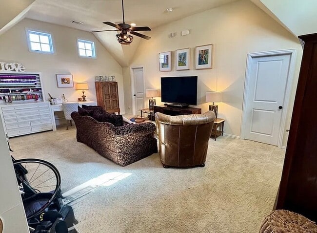 Building Photo - 5820 Palo Pinto Ave