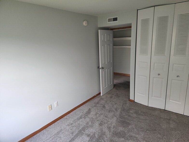 Building Photo - 203 Governors Park Rd