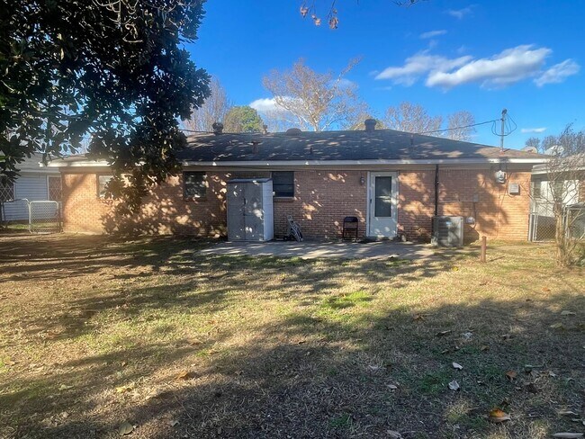 Building Photo - Hurry, Won't Last Long!