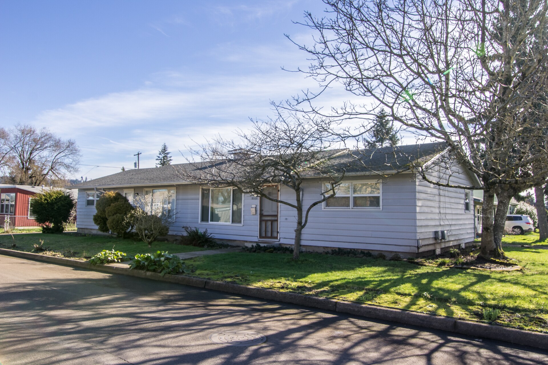 Building Photo - 8608 SE Bybee Blvd