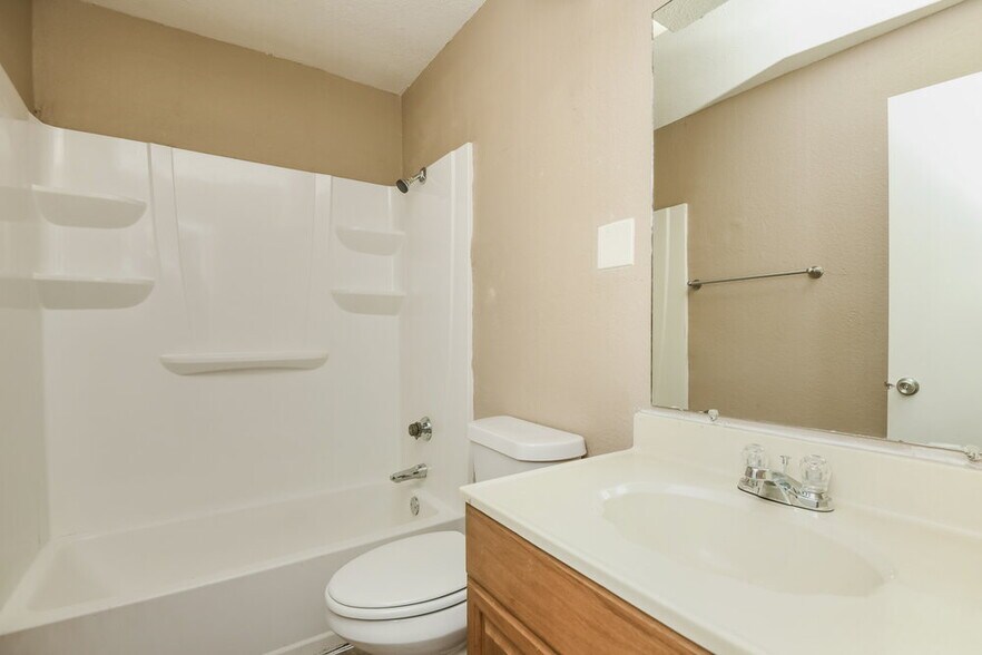Building Photo - 224 N Bugle Dr