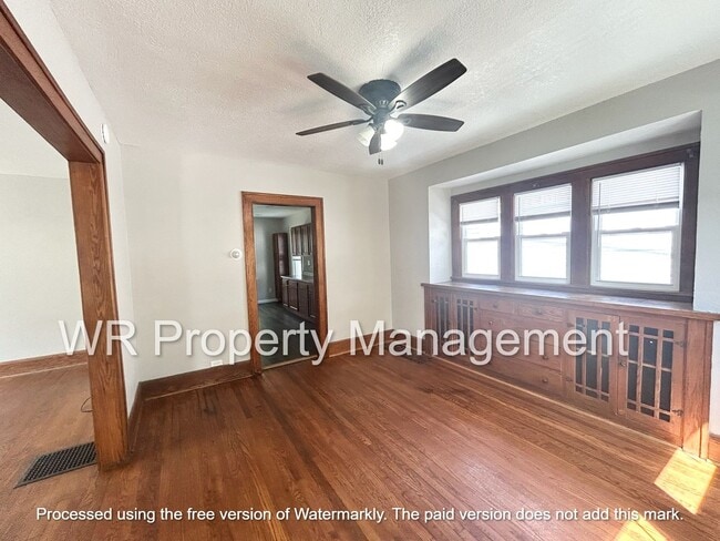 Building Photo - 3 Bed 1 Bath Home is West Toledo Library Neighborhood