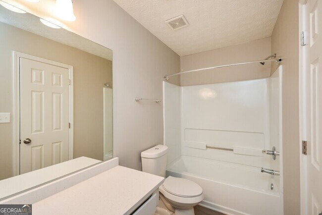 Building Photo - 5621 Winchester Pl