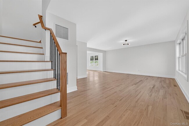 Building Photo - 2216 Crompond Rd