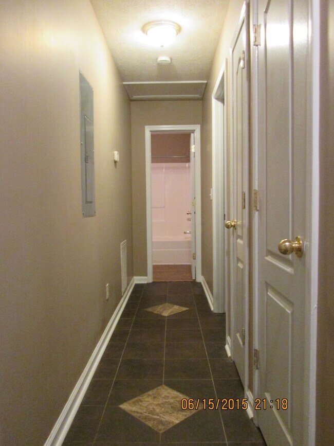 Building Photo - 6237A Dorsett Shoals