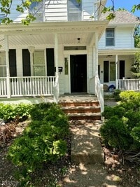 Building Photo - 209 Holmes St