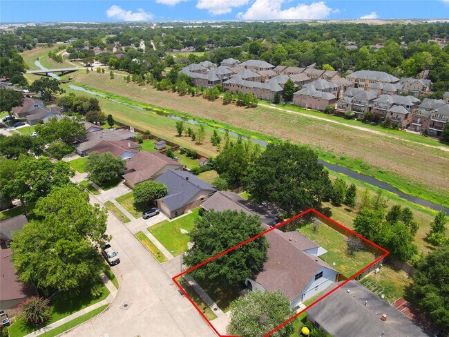 Building Photo - 7926 Windy Creek Dr