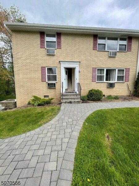 Primary Photo - 330 Franklin Ave