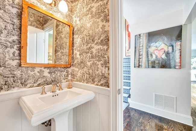 Building Photo - 25 Broidy Ln