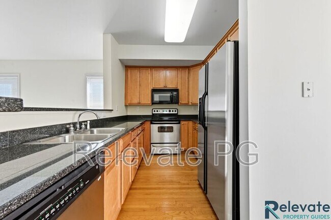 Building Photo - 1803 Rose Ave