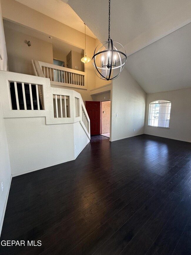 Building Photo - 12557 Paseo Lindo Dr