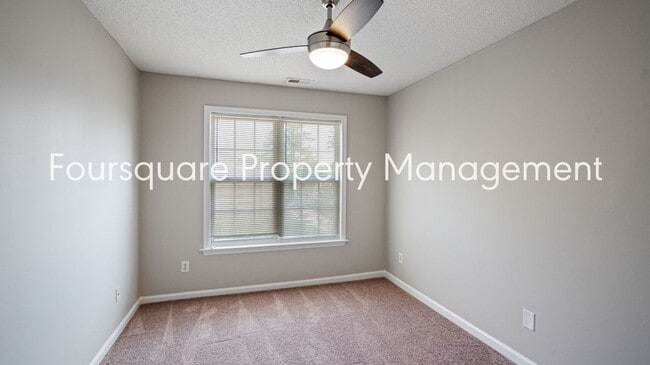 Building Photo - End Unit Townhome | Sunroom| Community Poo...