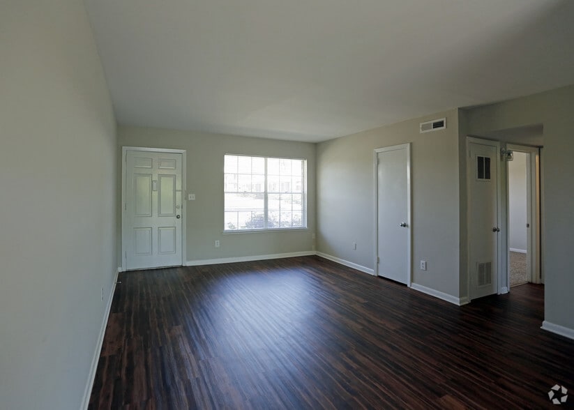 Hardwood Floors! - Chastaine Park Apartments
