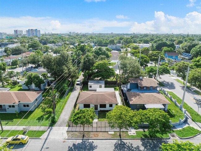 Building Photo - 4020 NW 1st Ave