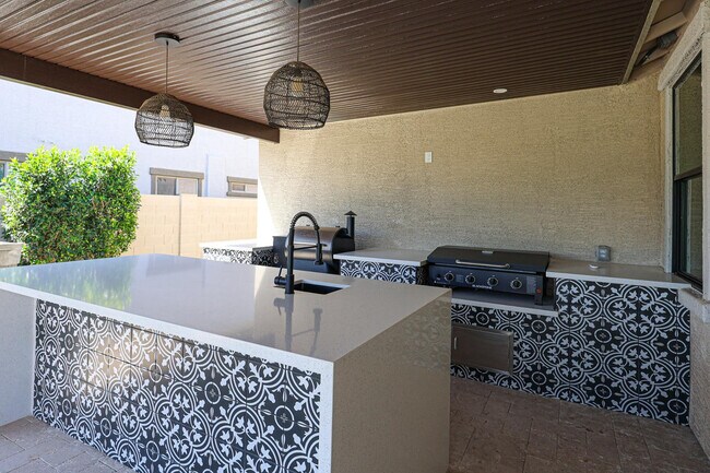 Building Photo - 25689 N 140th Ln