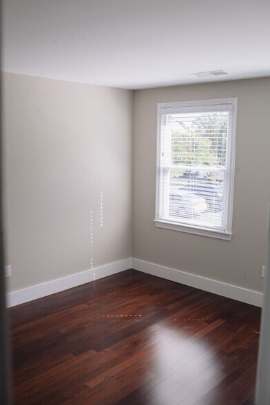 Building Photo - 92 N Bedford St