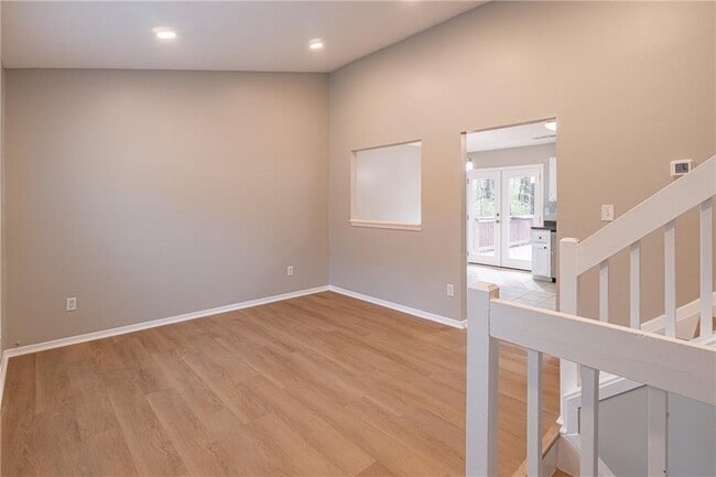 Building Photo - 210 Littlewick Way