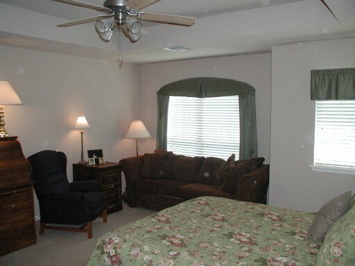 Building Photo - Gated Community with Pool, Park & Pond - Edmond North Schools