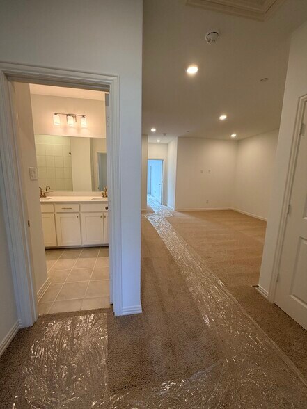 Game room - 4809 Lunker St