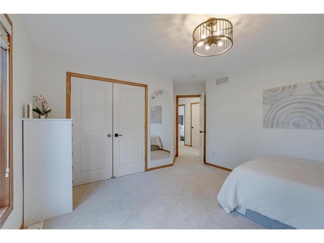 Building Photo - 645 Ramsey Cir