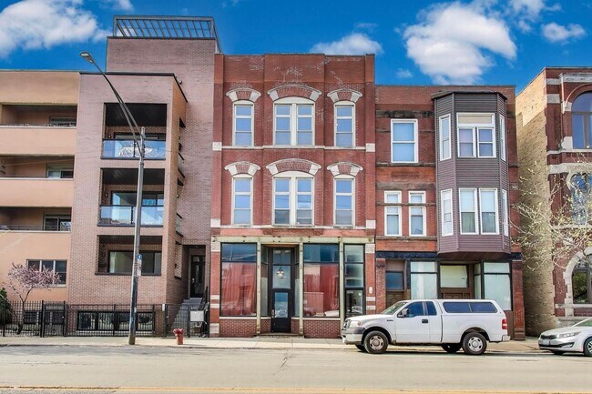 Building Photo - 1429 W. Grand(AKA 1117 Hoyne)