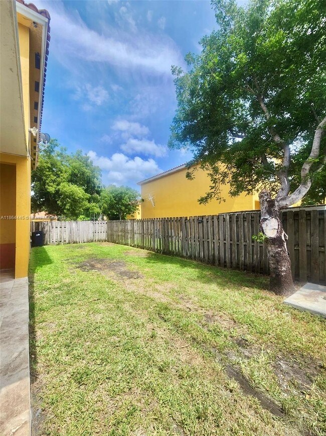 Building Photo - 18201 SW 108th Pl