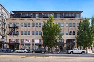 Building Photo - Exposed Beams in Historic Trace Lofts