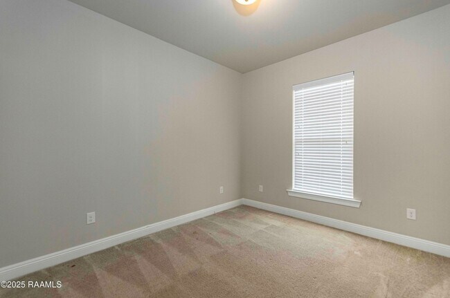 Building Photo - 135 Maddox Jude Dr