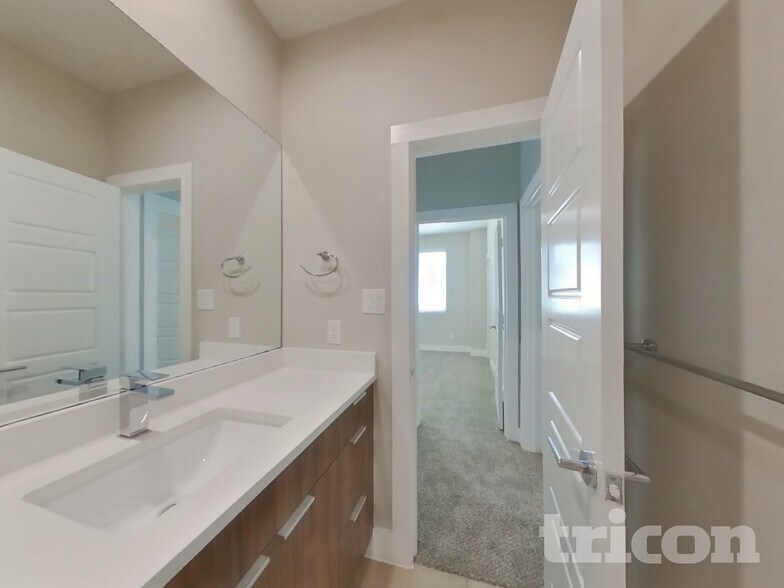 Building Photo - 4421 Bora Bora Ln
