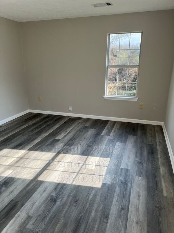 Building Photo - 201 Grove Pl