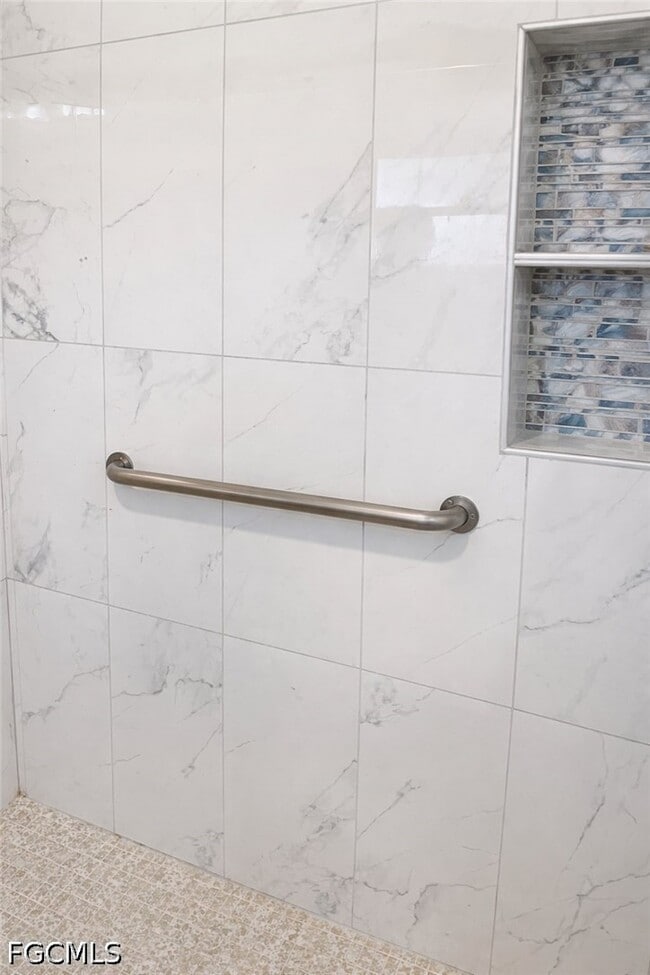 Building Photo - 922 SE 26th Terrace