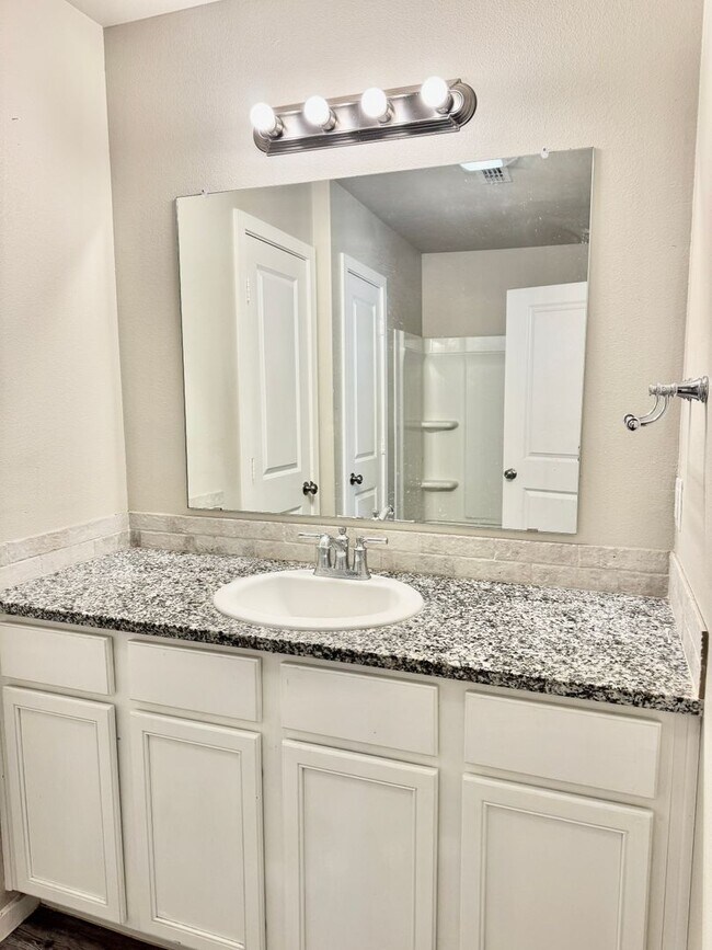 Building Photo - 2121 N Avenue J