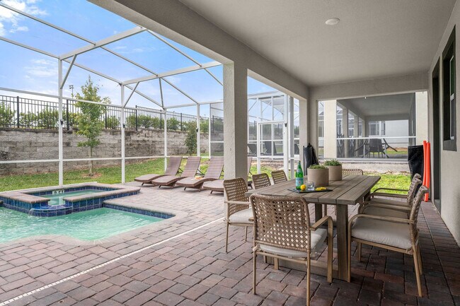 Building Photo - 9052 Sommerset Hills Dr