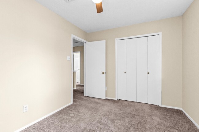 Building Photo - 24026 Spring Briar Ln