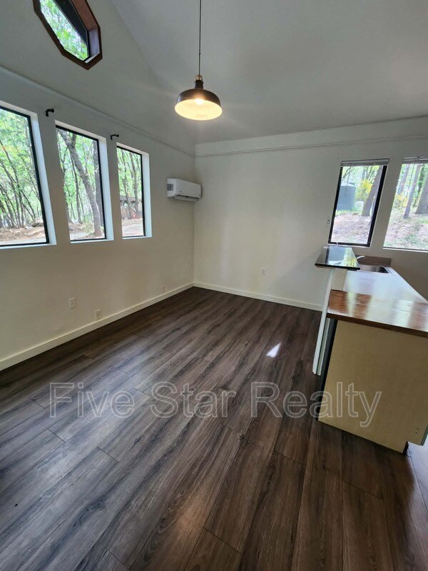 Building Photo - 12896 Rices Crossing Rd