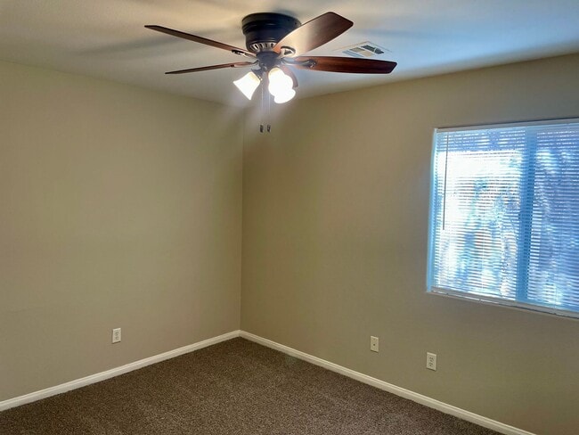 Building Photo - BEAUTIFUL SINGLE STORY HOME IN GATED COMMUNITY OF STALLION MOUNTAIN