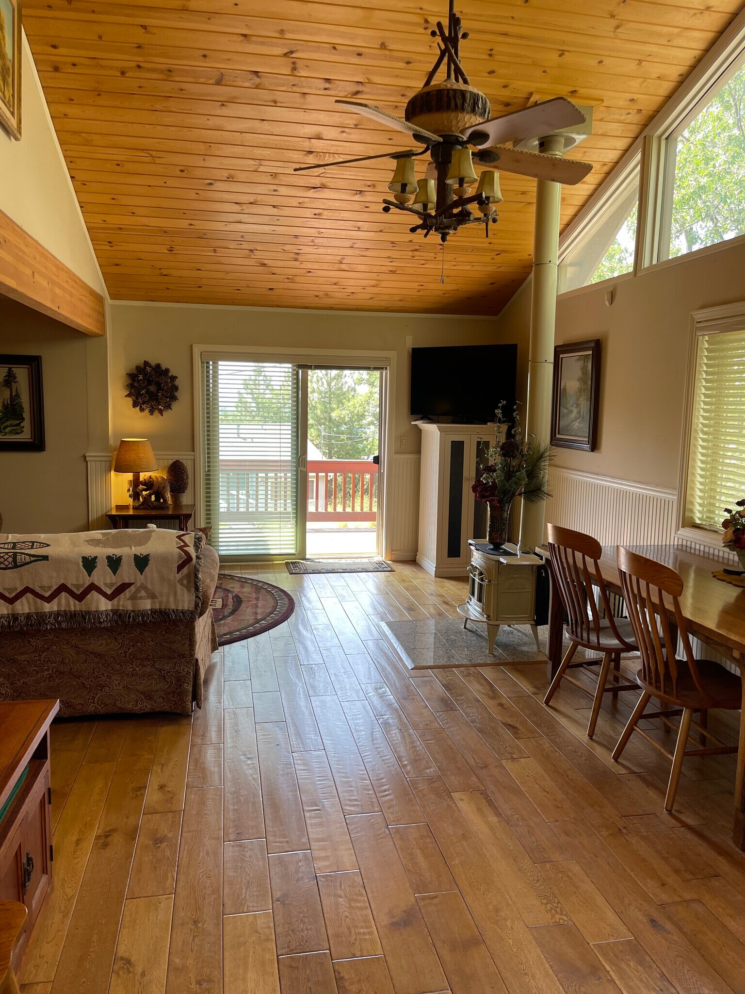 Building Photo - 1455 Rockspray Dr