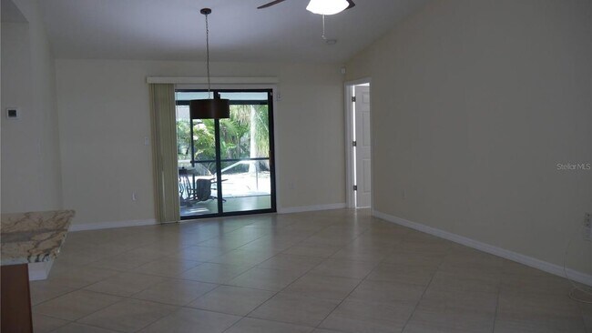 Building Photo - 3026 Vinson Ave