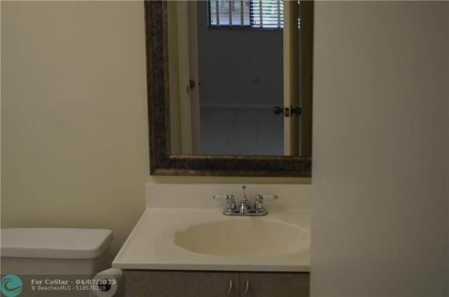 Building Photo - 9702 S Belfort Cir
