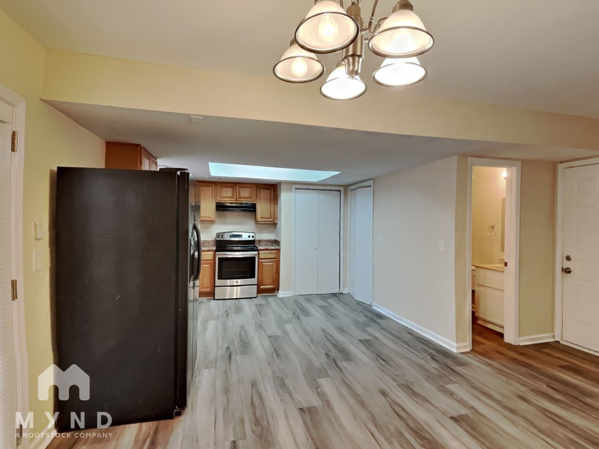 Building Photo - 195 N Fayette Dr