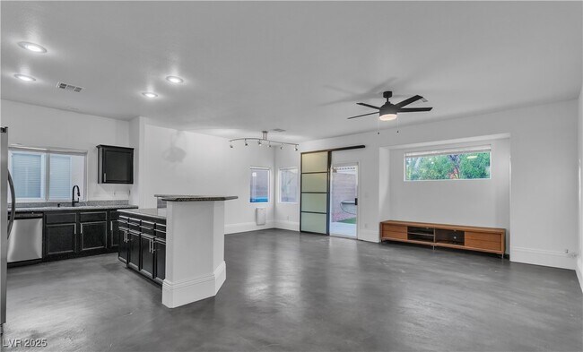Building Photo - 4468 Lobero Ave