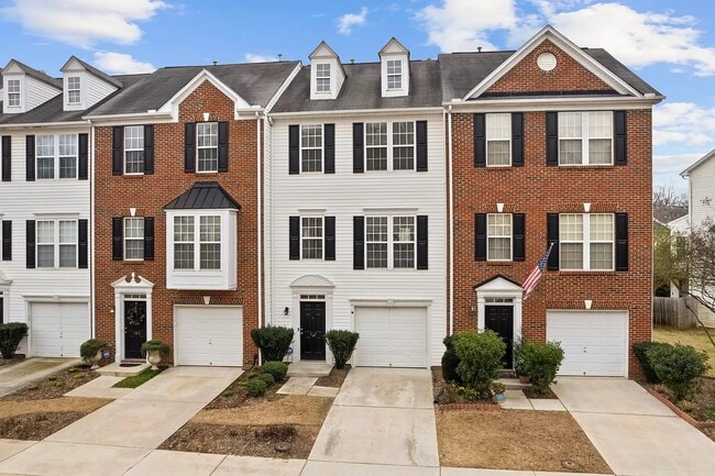 Building Photo - 107 Sylvan Oak Way